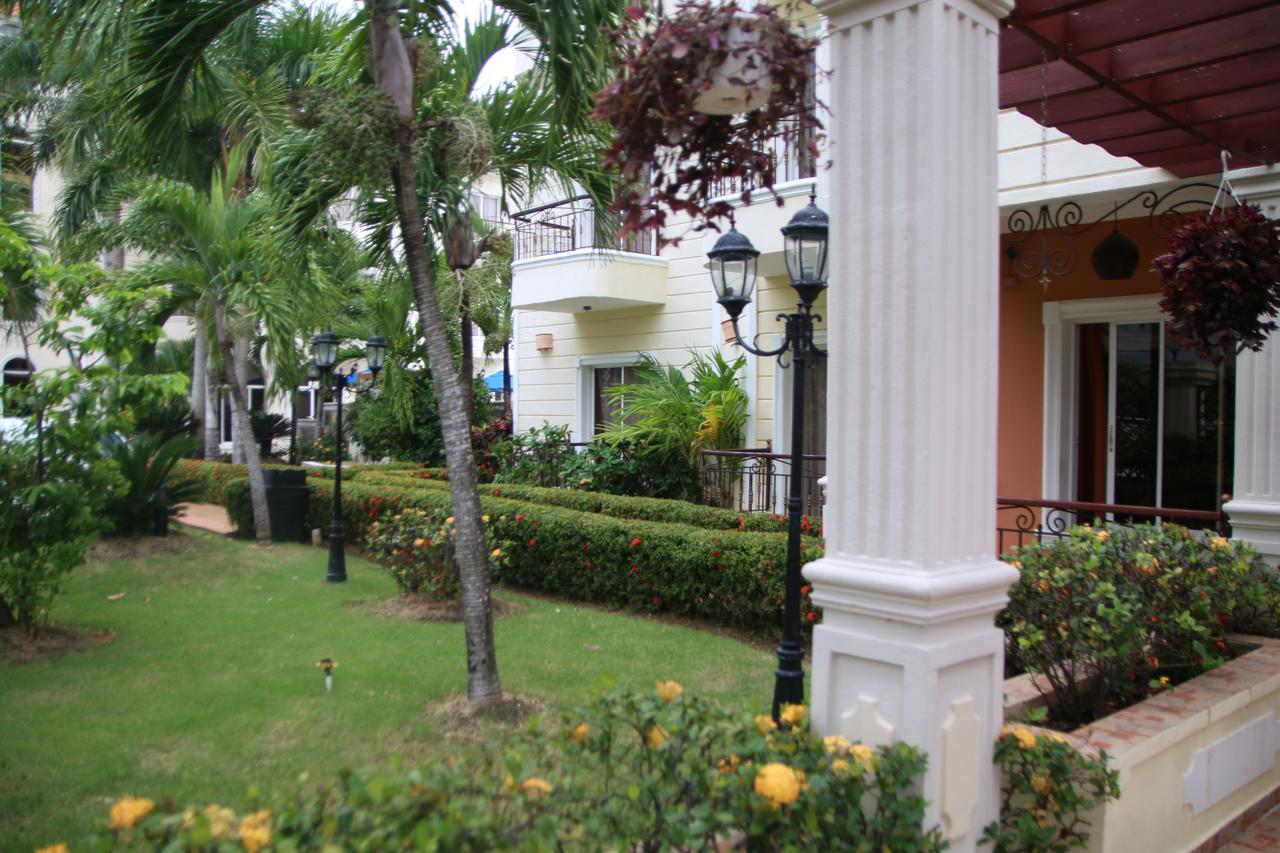 Hotel Dominicana Plus Bávaro Esterno foto